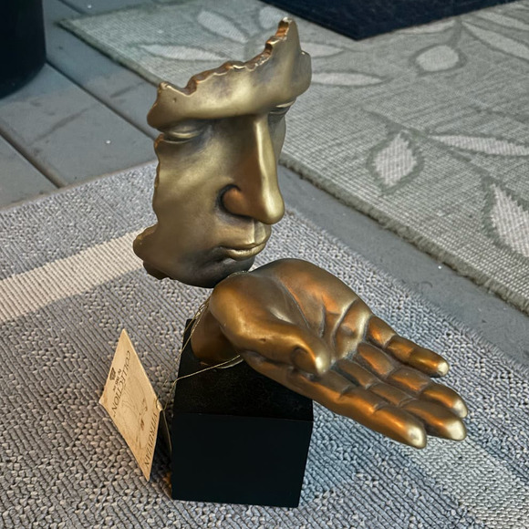 VITRUVIAN COLLECTION BLOWING A KISS INSPIRED BY LEONARDO DA VINCI VITRUVIAN MAN - Picture 3 of 12